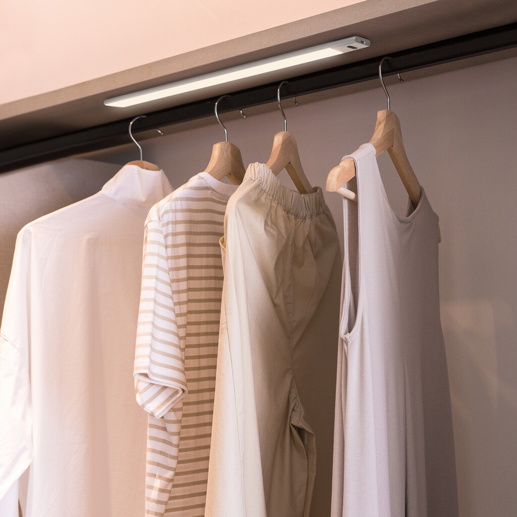 Akuga LED valgusti viipesensoriga